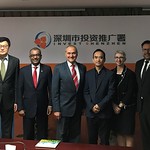 CACN et le consul général et le personnel d'Invest Shenzhen, discutant des opportunités commerciales pour les entreprises canadiennes à Shenzhen et dans le sud de la Chine