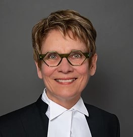 L'honorable Raymonde Gagné