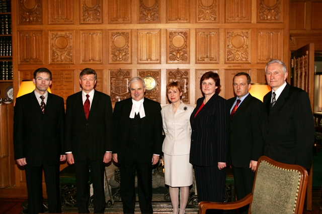 Speaker Milliken with His Excellency Artūras Paulauskas, Chairman of the Seimas of the Republic of Lithuania, and members of the Lithuanian Parliamentary delegation