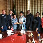 CCOM a rencontré Mbete Baleka, Prés. de l'Assemblée nationale, accompagné de M. L Tsenoli, Vice-prés., et des députées Thoko Didiza et L Maseko pour discuter de divers sujets ainsi que pour renforcer les liens entre les deux Parlements